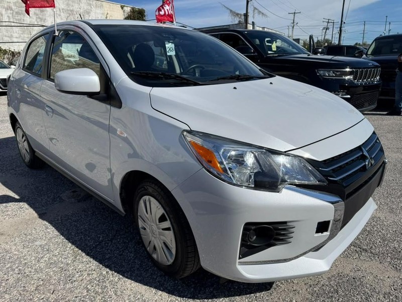 Mitsubishi Mirage Vehicle Full-screen Gallery Image 9
