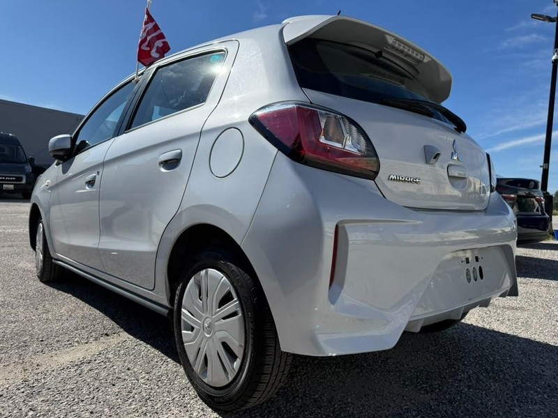 Mitsubishi Mirage Vehicle Full-screen Gallery Image 10