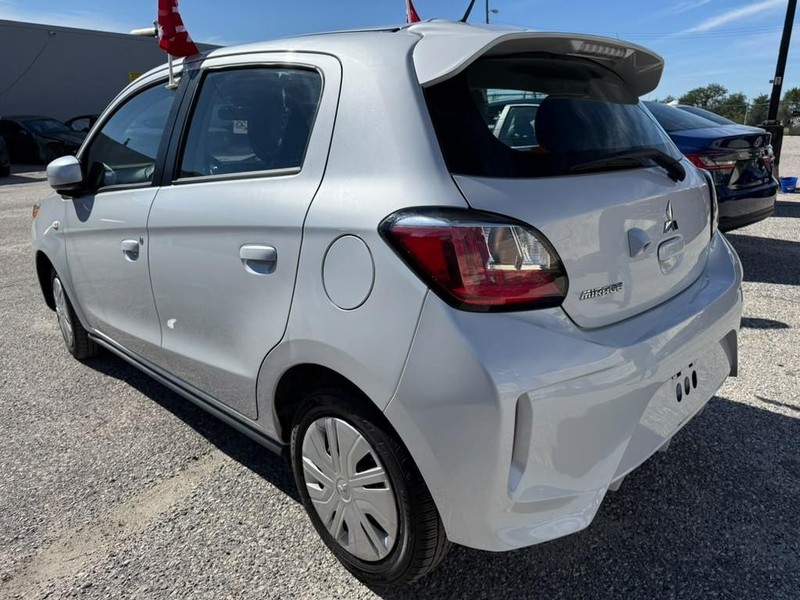 Mitsubishi Mirage Vehicle Full-screen Gallery Image 12