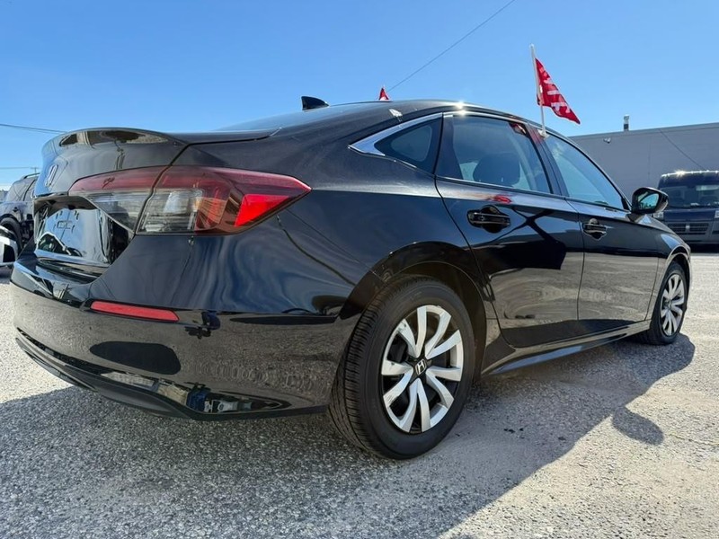 Honda Civic Sedan Vehicle Full-screen Gallery Image 7