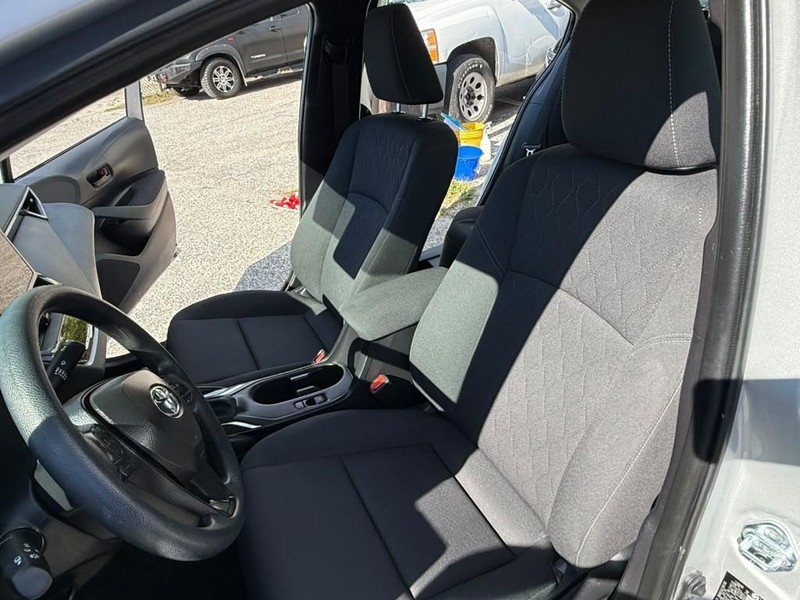 Toyota Corolla Vehicle Full-screen Gallery Image 20