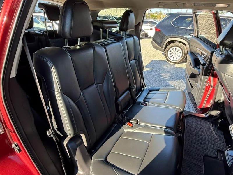 Subaru Ascent Vehicle Full-screen Gallery Image 27