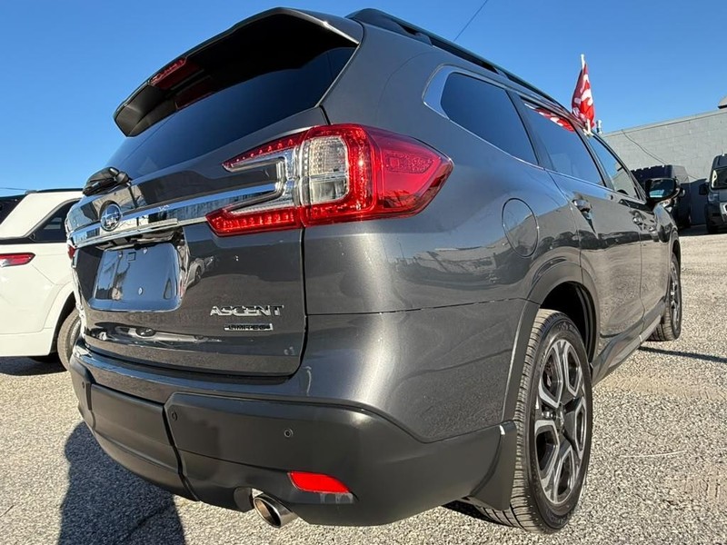 Subaru Ascent Vehicle Full-screen Gallery Image 8