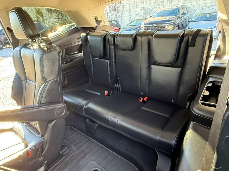 Subaru Ascent Vehicle Full-screen Gallery Image 23