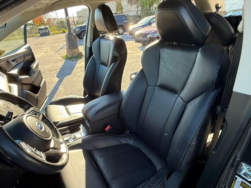 Subaru Ascent Vehicle Full-screen Gallery Image 25