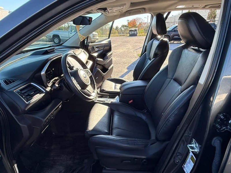 Subaru Ascent Vehicle Full-screen Gallery Image 26