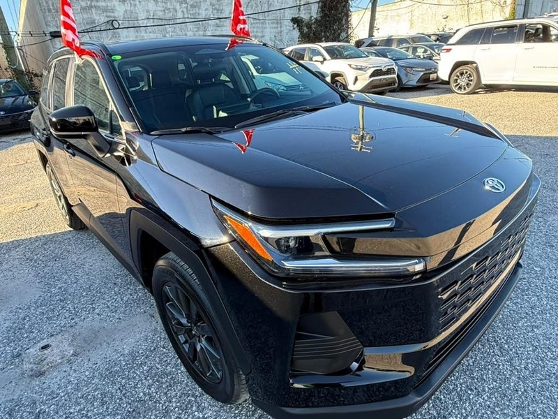 Toyota RAV4 Vehicle Full-screen Gallery Image 5