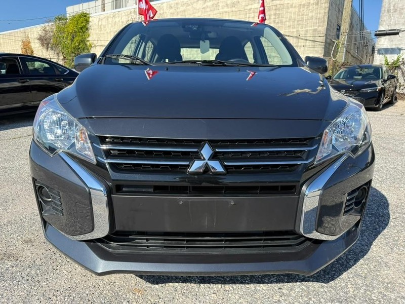 Mitsubishi Mirage Vehicle Full-screen Gallery Image 3