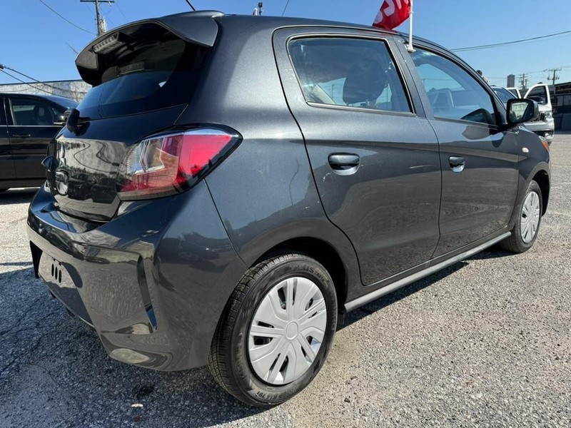 Mitsubishi Mirage Vehicle Full-screen Gallery Image 9
