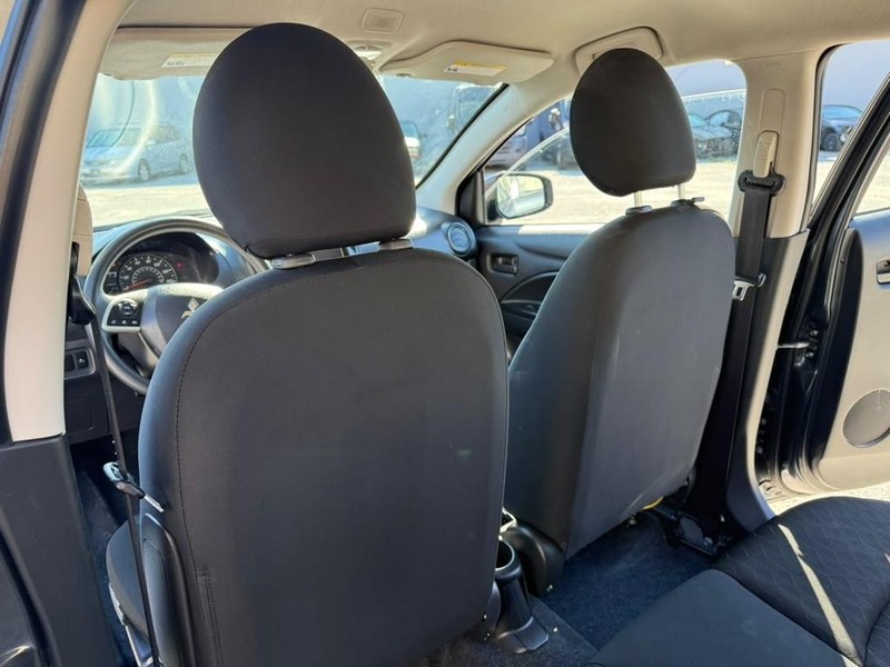 Mitsubishi Mirage Vehicle Full-screen Gallery Image 14