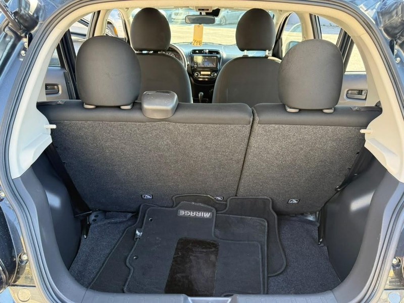 Mitsubishi Mirage Vehicle Full-screen Gallery Image 16