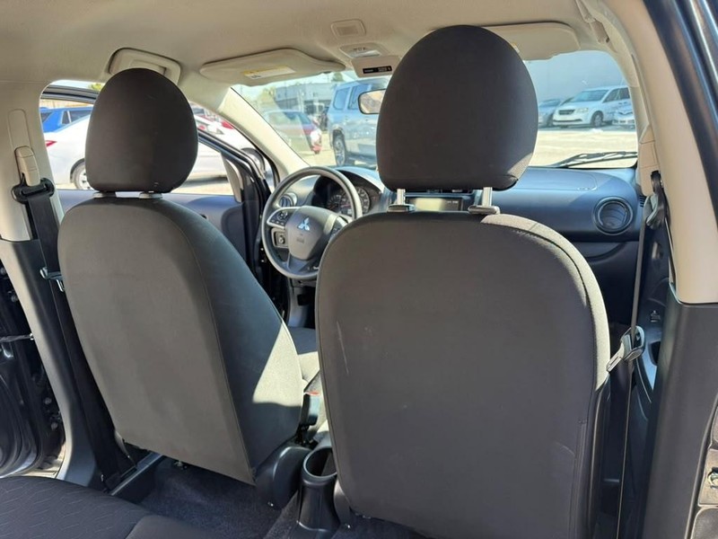 Mitsubishi Mirage Vehicle Full-screen Gallery Image 19