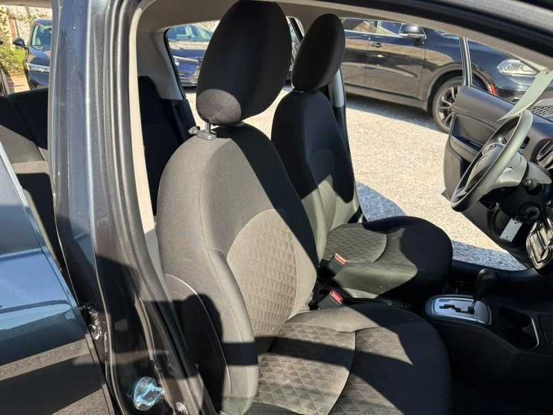 Mitsubishi Mirage Vehicle Full-screen Gallery Image 22