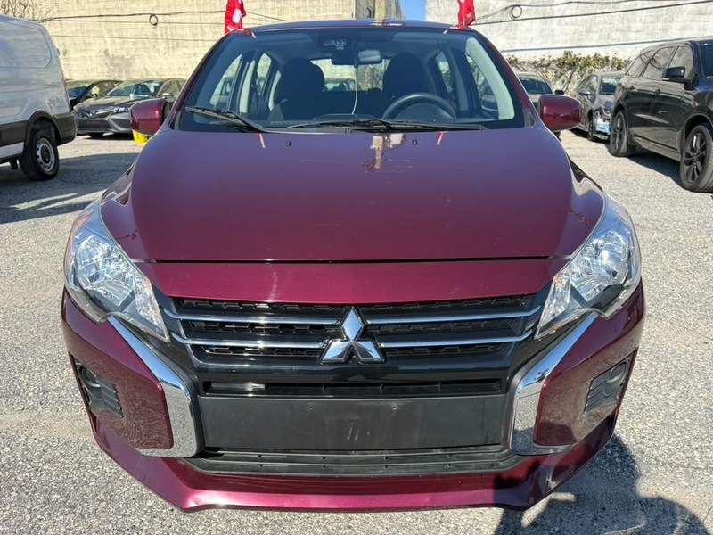 Mitsubishi Mirage Vehicle Full-screen Gallery Image 3
