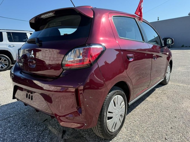 Mitsubishi Mirage Vehicle Full-screen Gallery Image 6
