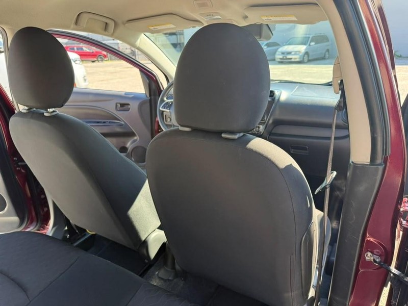 Mitsubishi Mirage Vehicle Full-screen Gallery Image 13