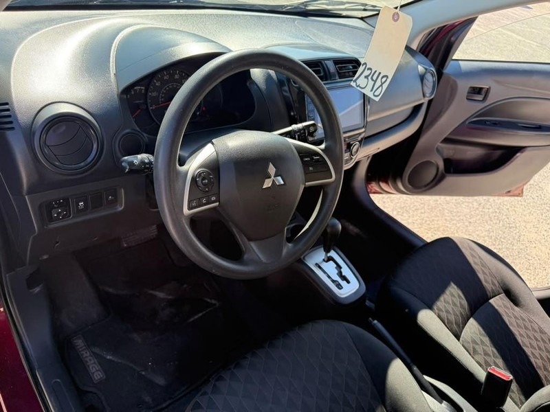 Mitsubishi Mirage Vehicle Full-screen Gallery Image 18