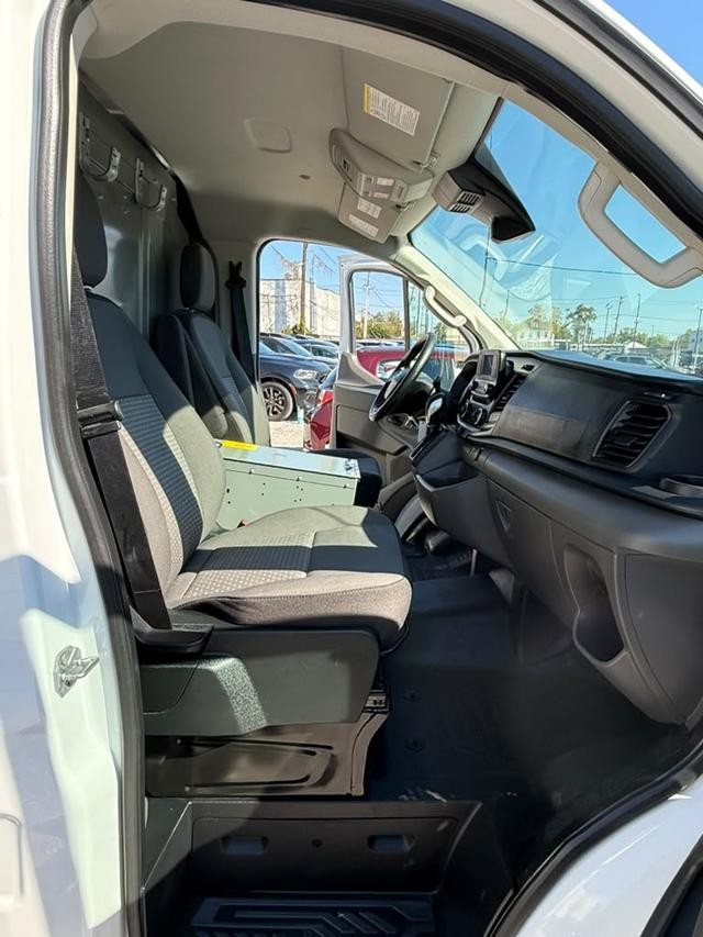 Ford Transit Cargo Van Vehicle Full-screen Gallery Image 11