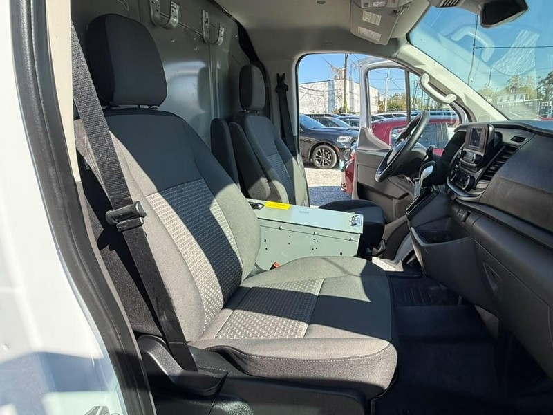 Ford Transit Cargo Van Vehicle Full-screen Gallery Image 10