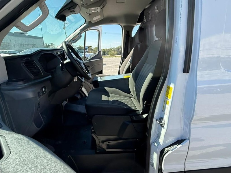 Ford Transit Cargo Van Vehicle Full-screen Gallery Image 21