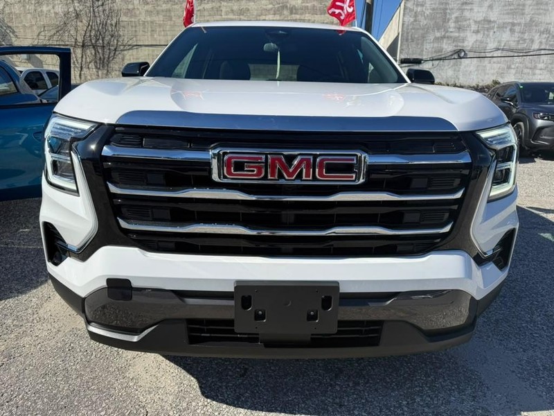 GMC Terrain Vehicle Full-screen Gallery Image 3