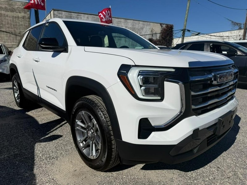 GMC Terrain Vehicle Full-screen Gallery Image 5