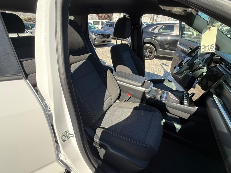 GMC Terrain Vehicle Full-screen Gallery Image 17