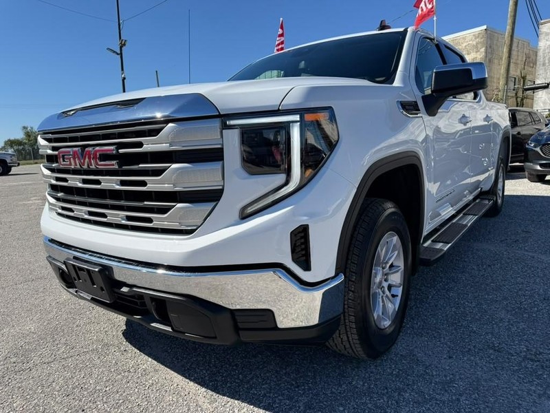 GMC Sierra 1500 Vehicle Full-screen Gallery Image 2
