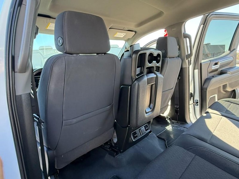 GMC Sierra 1500 Vehicle Full-screen Gallery Image 17
