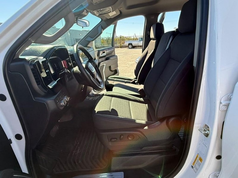 GMC Sierra 1500 Vehicle Full-screen Gallery Image 21