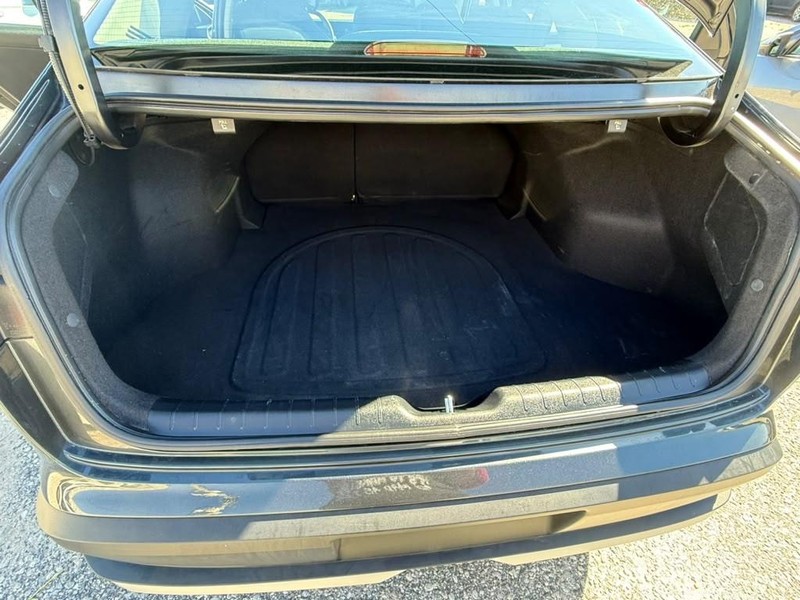 Kia K4 Vehicle Full-screen Gallery Image 16