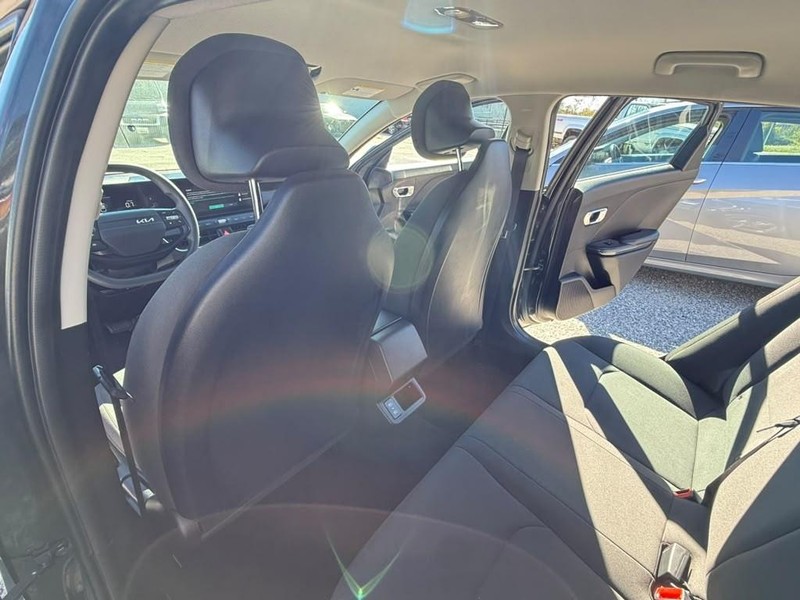 Kia K4 Vehicle Full-screen Gallery Image 19