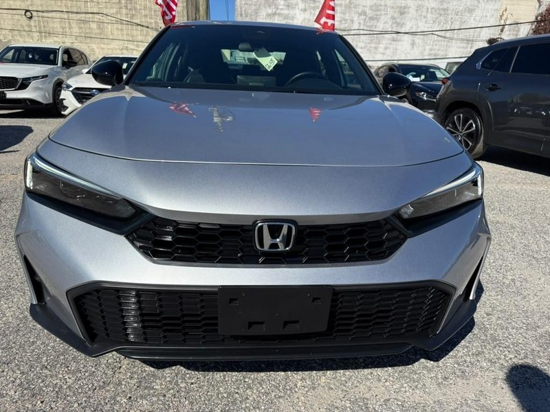Honda Civic Sedan Vehicle Full-screen Gallery Image 3