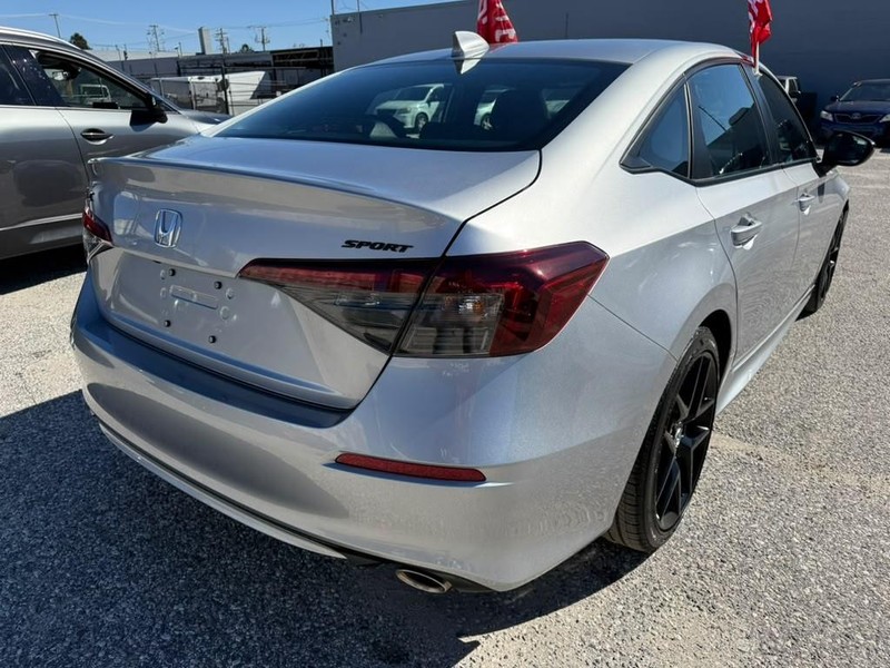 Honda Civic Sedan Vehicle Full-screen Gallery Image 7