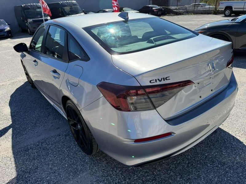 Honda Civic Sedan Vehicle Full-screen Gallery Image 12