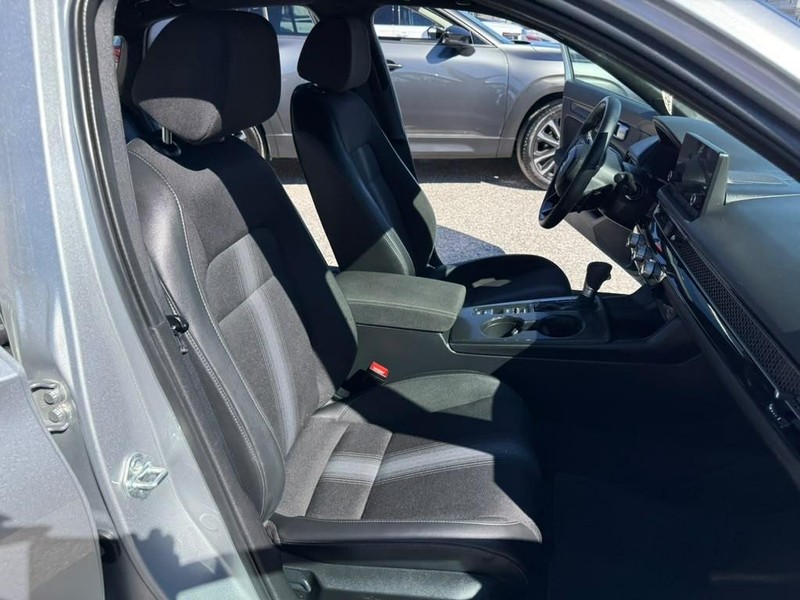 Honda Civic Sedan Vehicle Full-screen Gallery Image 14