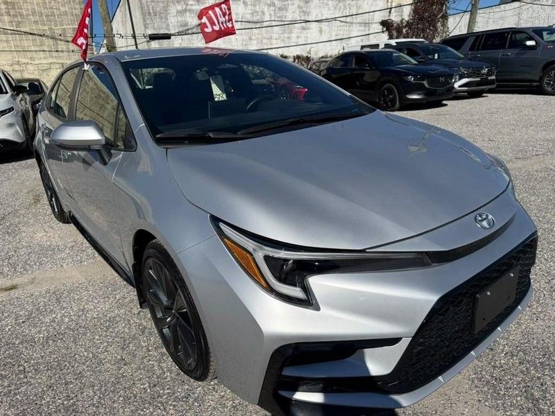 Toyota Corolla Vehicle Full-screen Gallery Image 4
