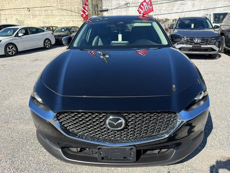 Mazda CX-30 Vehicle Full-screen Gallery Image 3