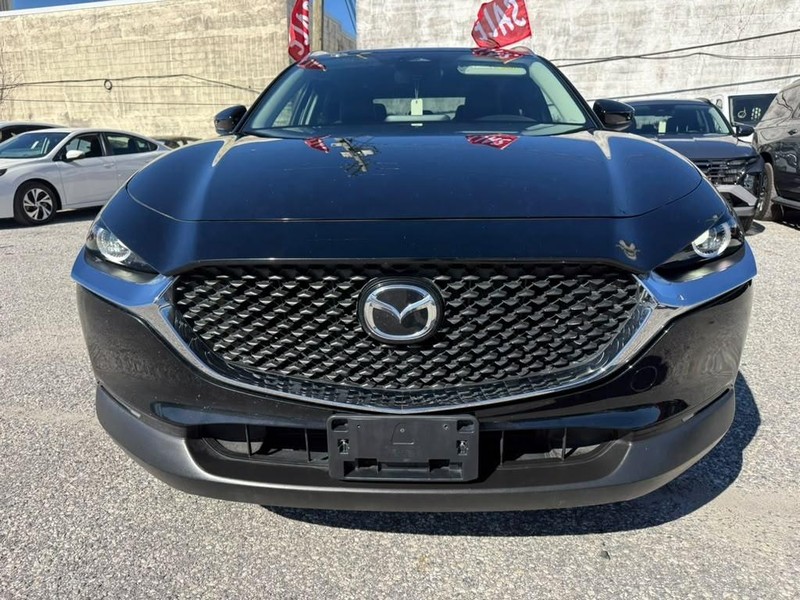Mazda CX-30 Vehicle Full-screen Gallery Image 4