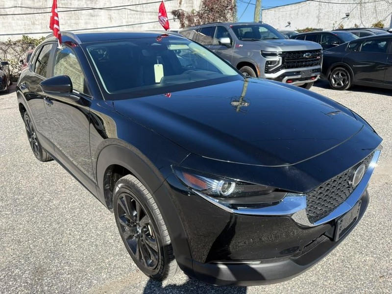 Mazda CX-30 Vehicle Full-screen Gallery Image 5