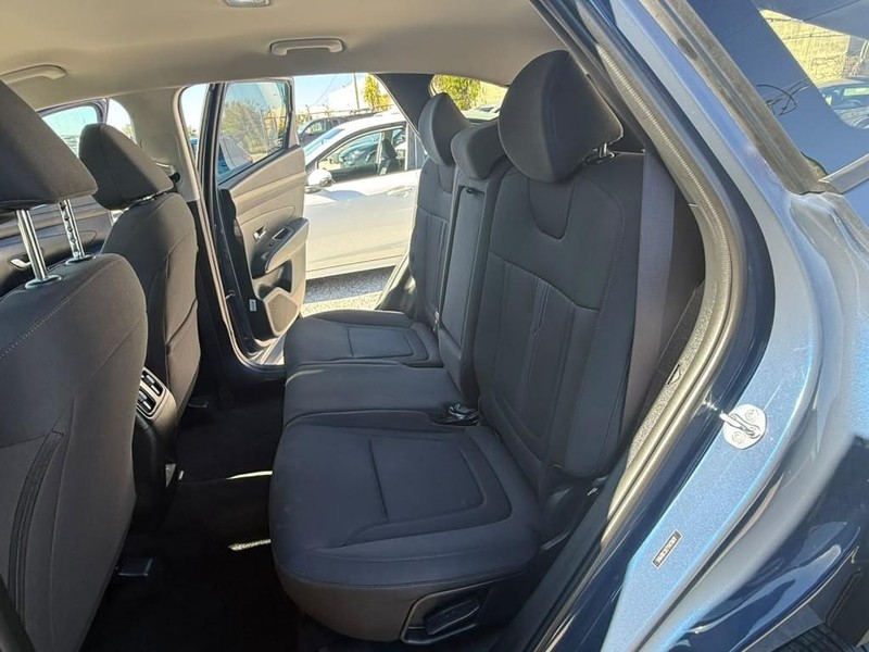 Hyundai Tucson Vehicle Full-screen Gallery Image 18