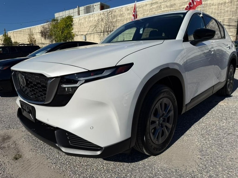 Mazda CX-5 Vehicle Full-screen Gallery Image 2