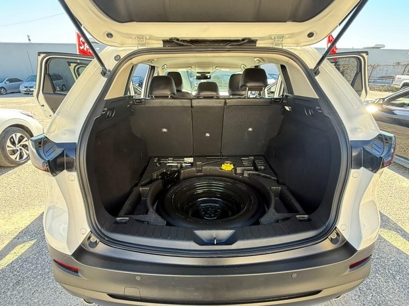 Mazda CX-5 Vehicle Full-screen Gallery Image 14