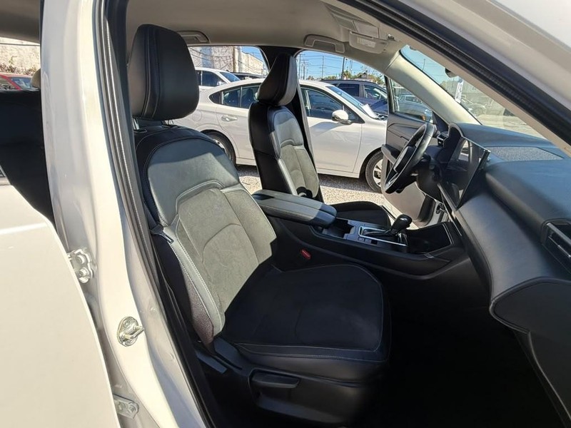 Mazda CX-5 Vehicle Full-screen Gallery Image 16