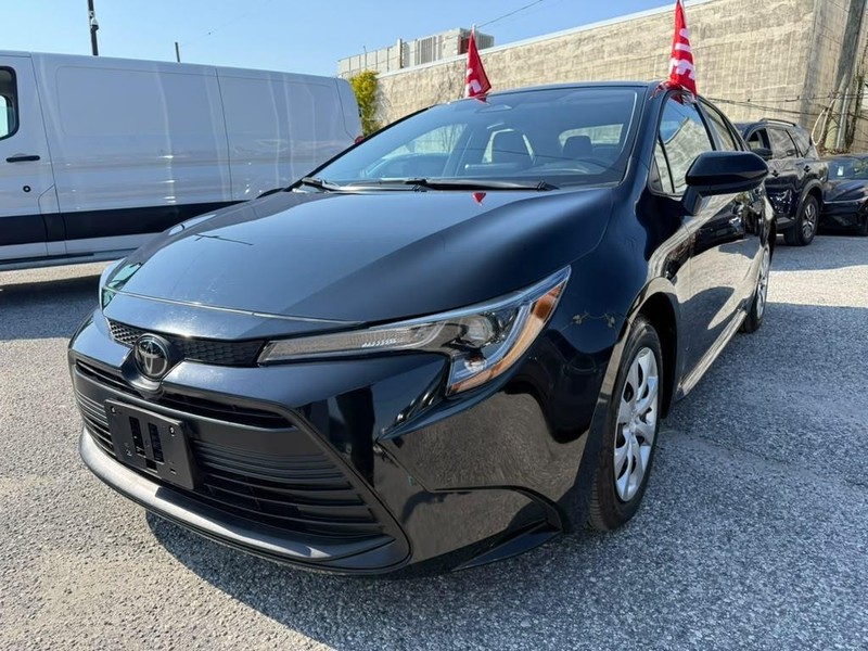 Toyota Corolla Vehicle Full-screen Gallery Image 2