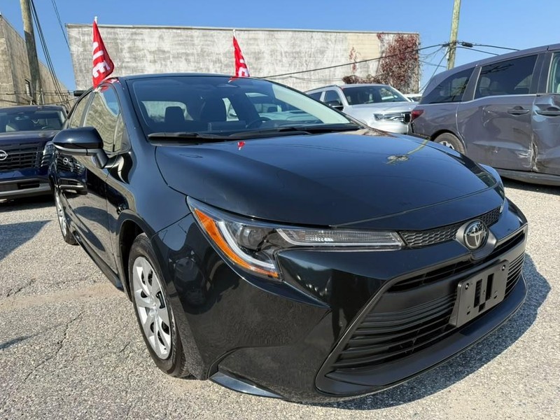 Toyota Corolla Vehicle Full-screen Gallery Image 4
