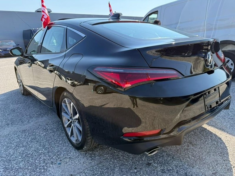 Acura Integra Vehicle Full-screen Gallery Image 5