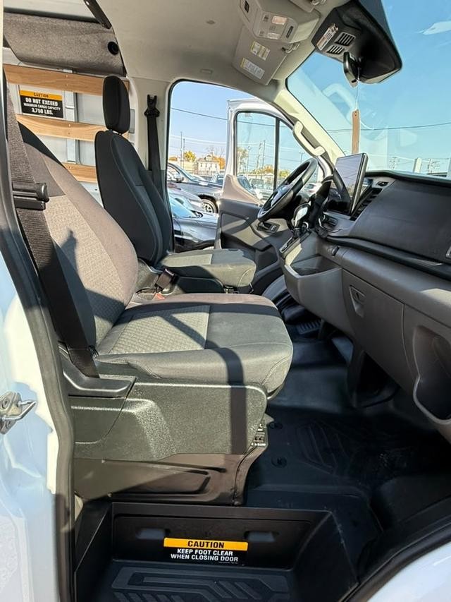 Ford Transit Cargo Van Vehicle Full-screen Gallery Image 8