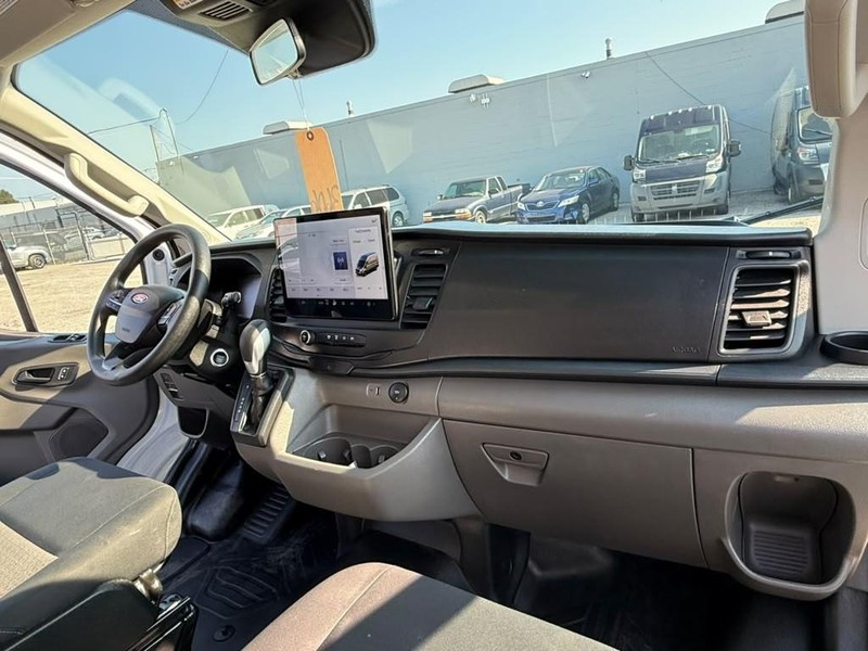 Ford Transit Cargo Van Vehicle Full-screen Gallery Image 10