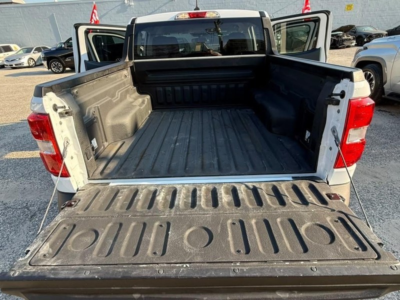 Ford Maverick Vehicle Full-screen Gallery Image 14